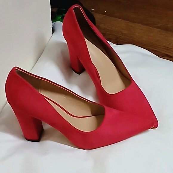 Woman's shoes - Picture 2 of 6